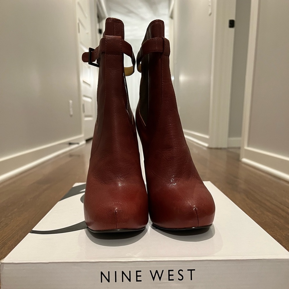 Nine West Heeled Boots Size 9